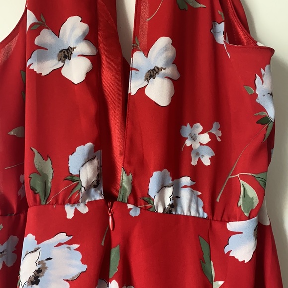 RED ROMPER - Picture 4 of 4